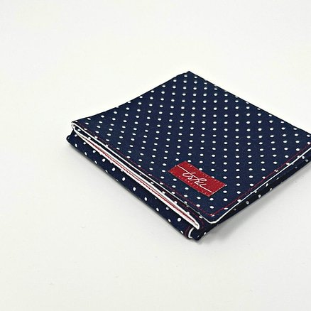 pack of handkerchiefs